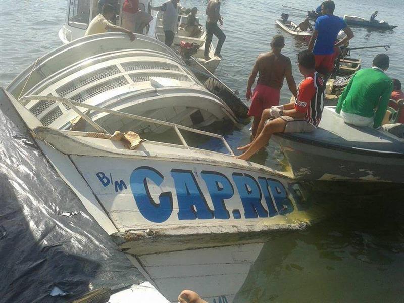Al menos 10 muertos y unos 30 desaparecidos tras naufragio en río de Brasil (+fotos)