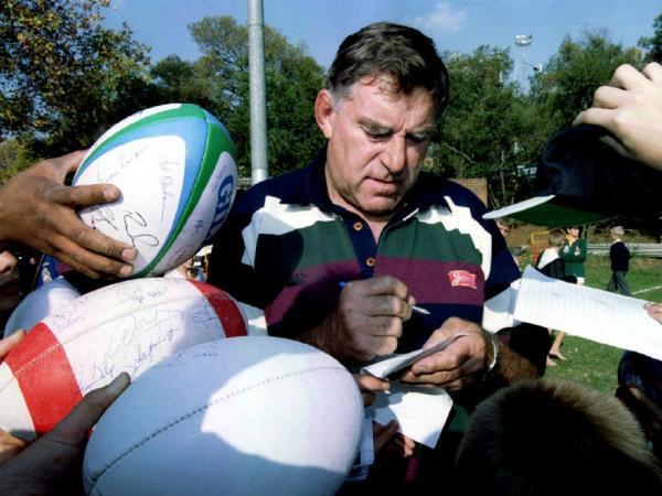 Fallece a los 81 años la leyenda de los All Blacks Colin Meads