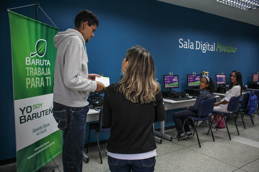 Alcaldía de Baruta dictó curso de computación a personas con capacidades diversas