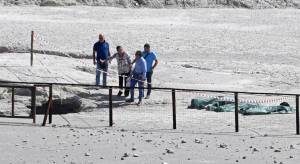 Tres miembros de una familia mueren al caer en un cráter volcánico en Italia