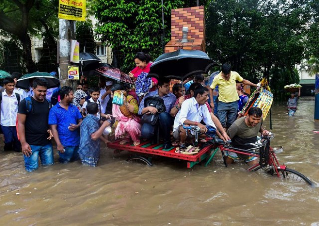 south-asia-flood-nepal-india-pakistan-bangladesh-21-59a902323ad1d__880