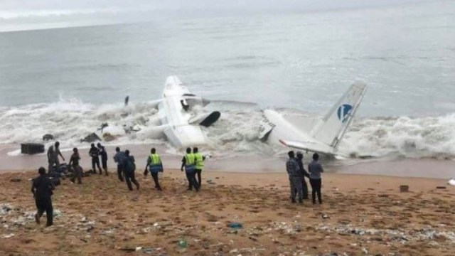 Avión siniestrado en Costa de Marfil / Foto: @LesNews