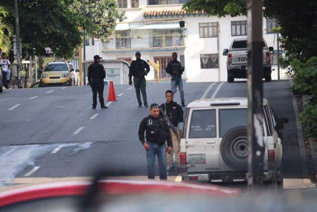 Así se encuentran los alrededores de la residencia de Freddy Guevara este sábado 4 de noviembre. Foto: Will Jimenez / LaPatilla.com 