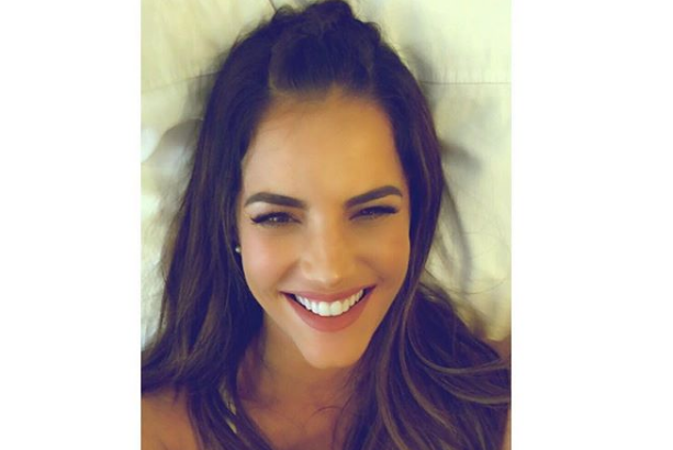 ¡Gracias bebé! Gaby Espino publica un semi-topless en Instagram y todos enloquecen