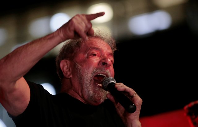 Brazil's former President Luis Inacio Lula da Silva speaks after his trial in Sao Paulo, Brazil January 24, 2018. REUTERS/Leonardo Benassatto NO RESALES. NO ARCHIVES