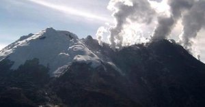Un joven muere y cuatro más desaparecen en nevado colombiano del Tolima