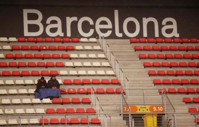 F1 Formula One - Formula One Test Session - Circuit de Barcelona-Catalunya, Montmelo, Spain - February 28, 2018 Spectators in the stands before testing REUTERS/Albert Gea