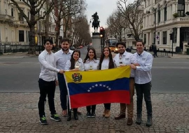 Jóvenes estudiantes de la UCV destacaron en el Modelo de la ONU de Londres // Foto Prensa