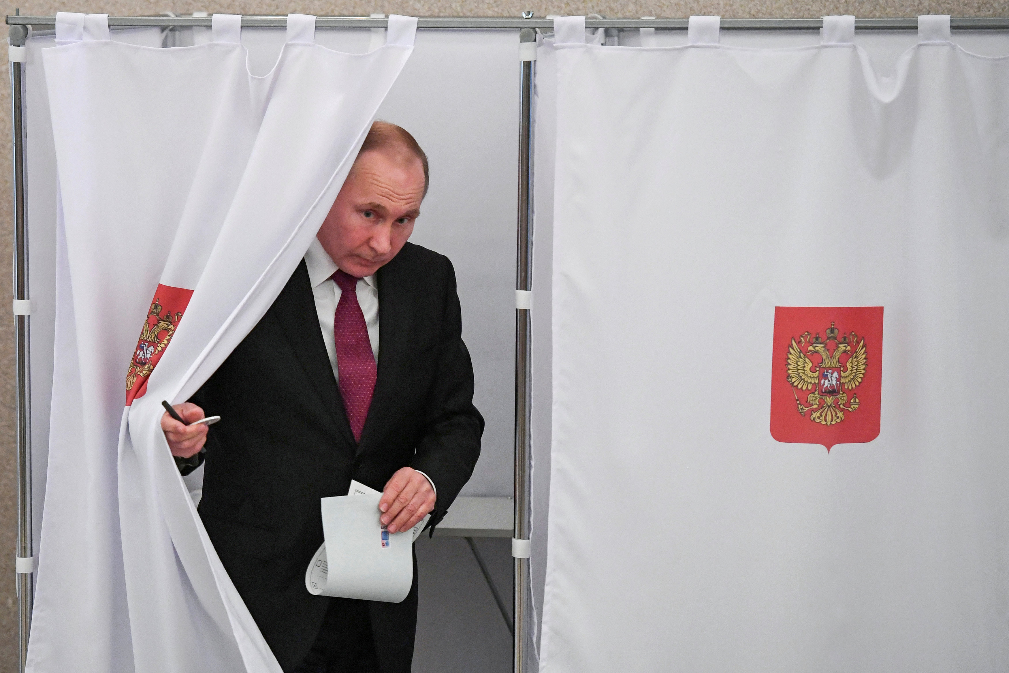 Putin vota en las elecciones presidenciales rusas