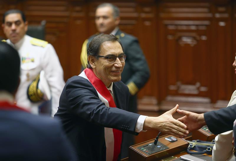 Presidente de Perú confirma que congresista Villanueva será primer ministro