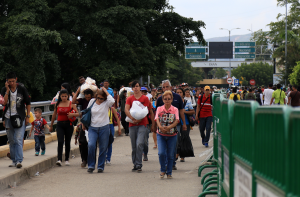 Observatorio de la Diáspora denuncia que diariamente más de mil venezolanos salen del país