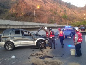 Se volcó vehículo en la Cota Mil a la altura de Sebucán