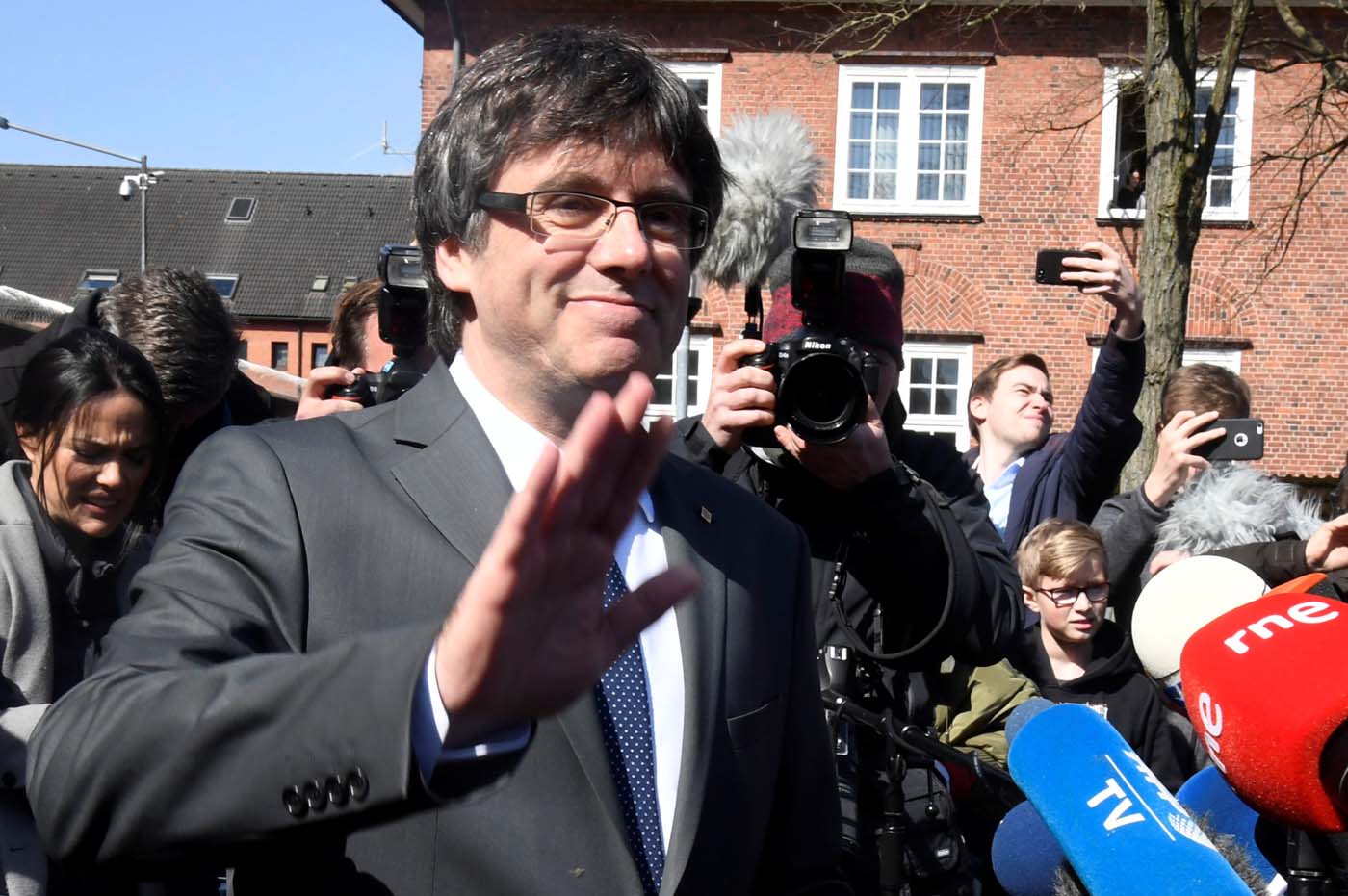 Justicia alemana decide extraditar a Puigdemont sólo por malversación de fondos