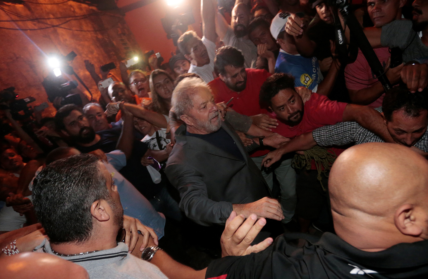 Lula da luz verde a su partido para revaluar su candidatura presidencial