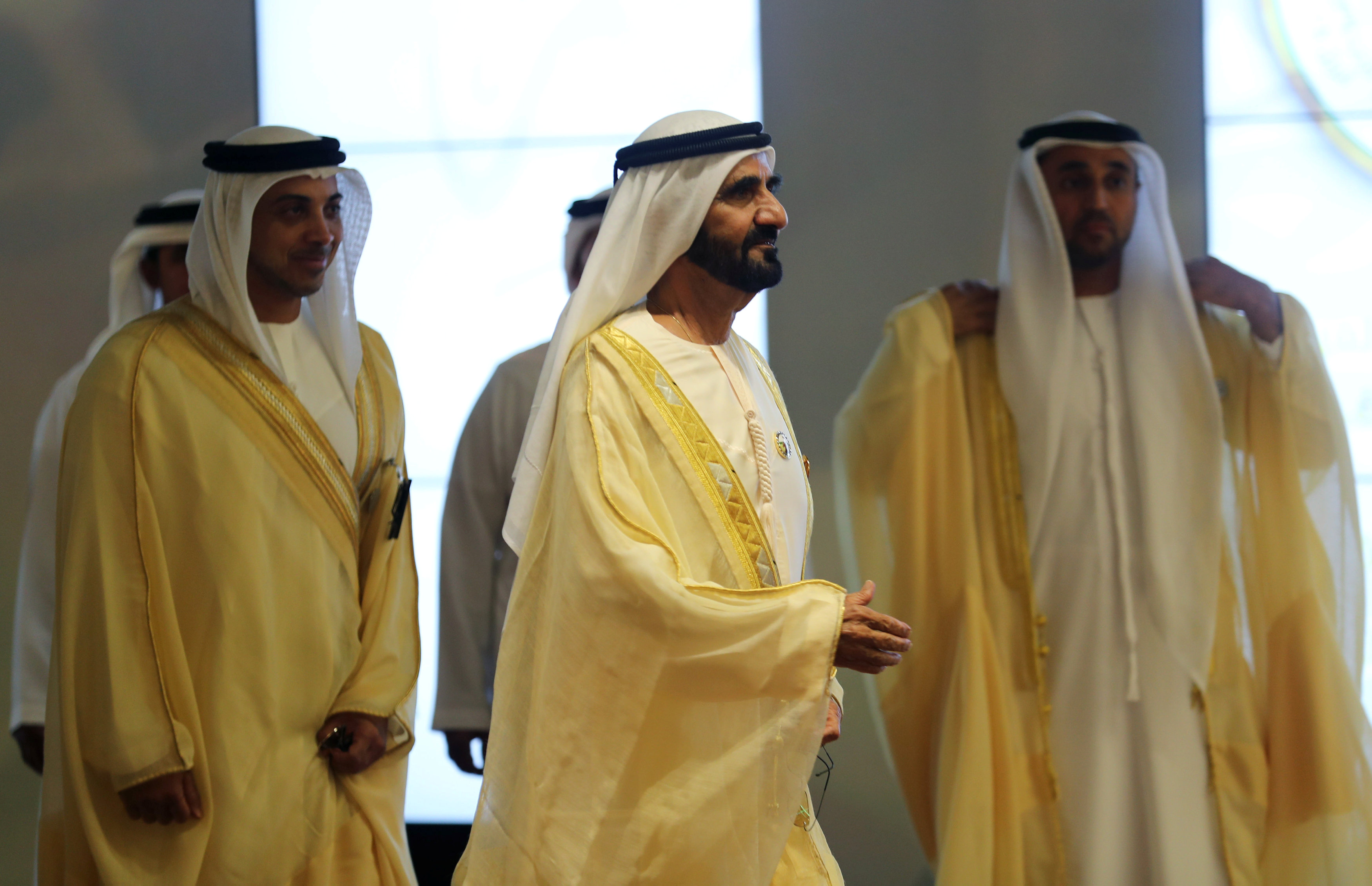 Emir de Dubái hizo secuestrar a dos de sus hijas y amenazó a su esposa