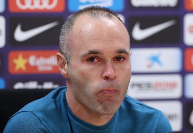 Fútbol Fútbol - FC Barcelona - Conferencia de prensa Andrés Iniesta - Ciutat Esportiva Joan Gamper, Barcelona, España - 27 de abril de 2018 Andrés Iniesta del FC Barcelona durante la conferencia de prensa REUTERS / Albert Gea