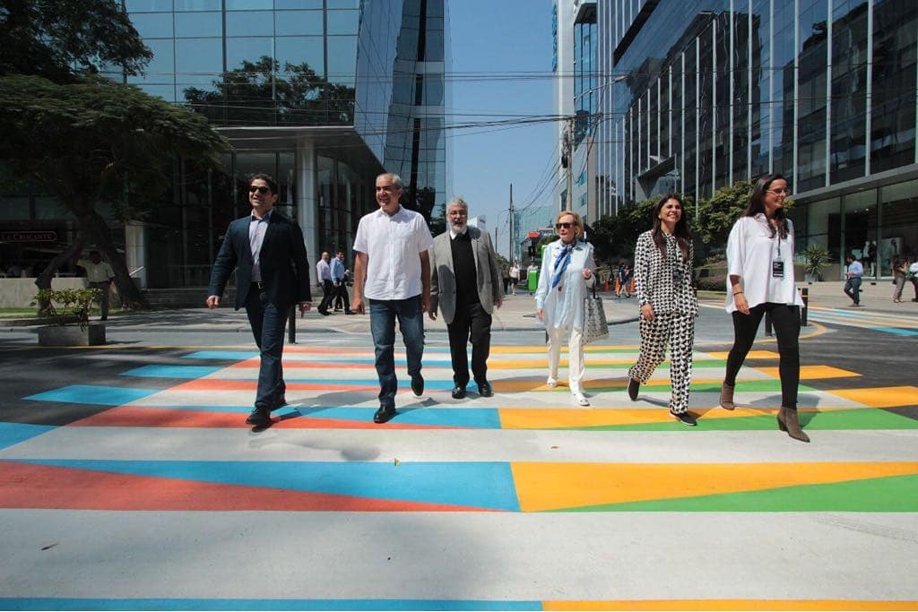 El arte de Carlos Cruz-Diez invade las calles de Perú (FOTOS)