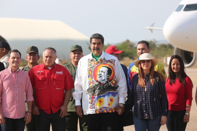 maduro camisa otra