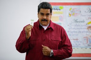 Maduro madrugó para votar en el proceso del #20May