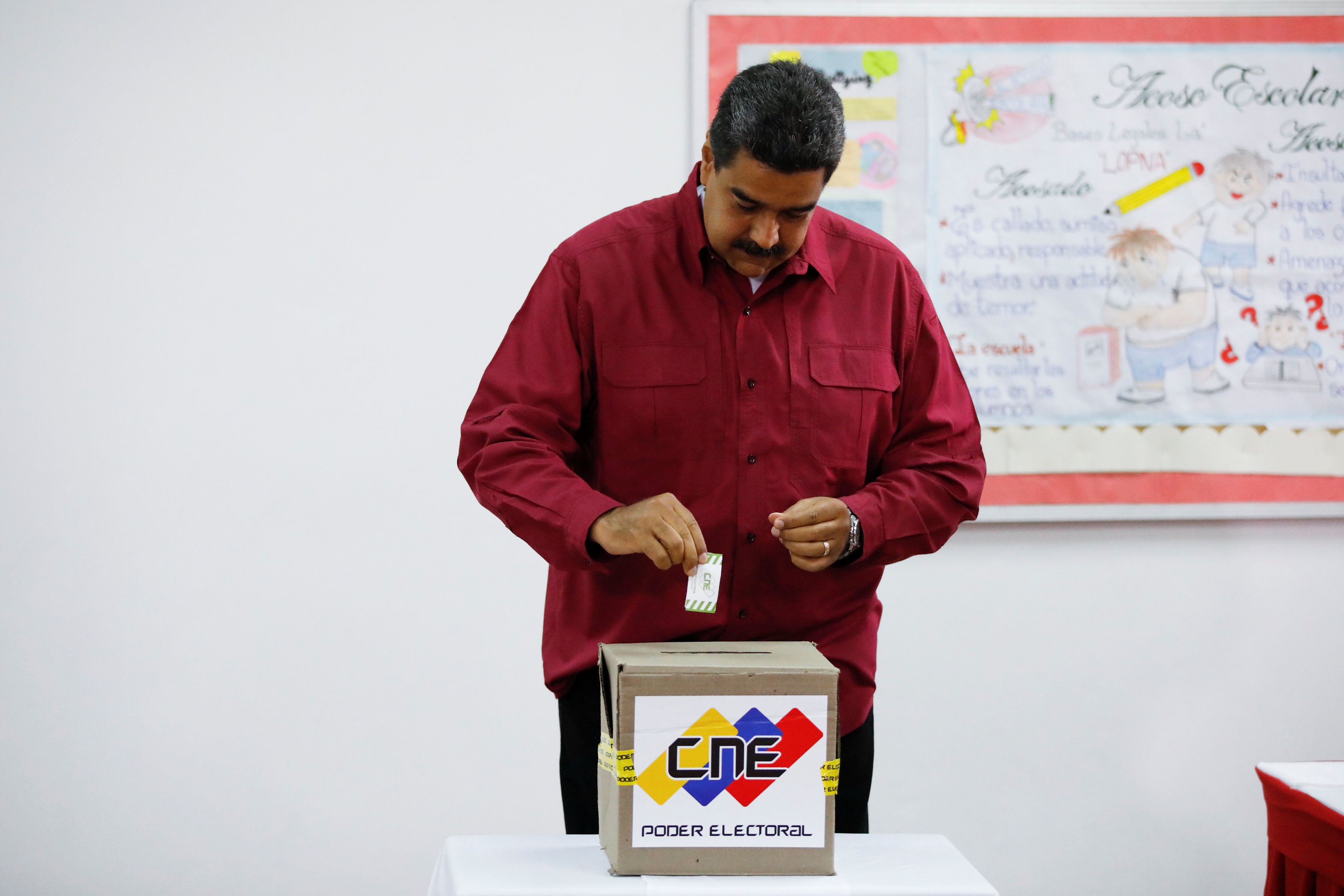 Votos o balas, el “ruego” de Maduro para que los venezolanos acudan al proceso del 20May (VIDEO)