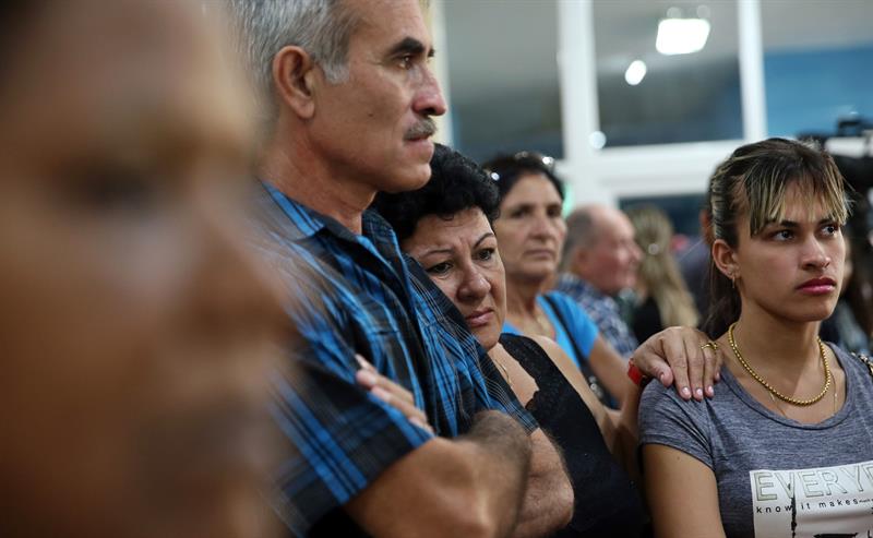 Dos supervivientes accidente aéreo en Cuba siguen en estado crítico extremo