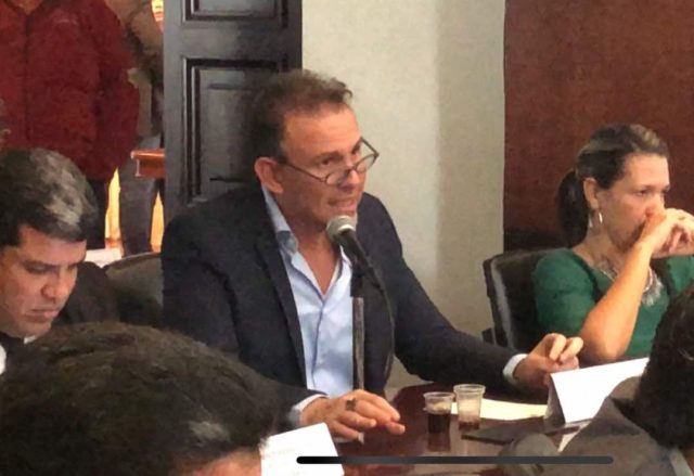 El presidente de la Comisión de Cultos y Régimen Penitenciario, diputado Carlos Lozano. Foto: Prensa