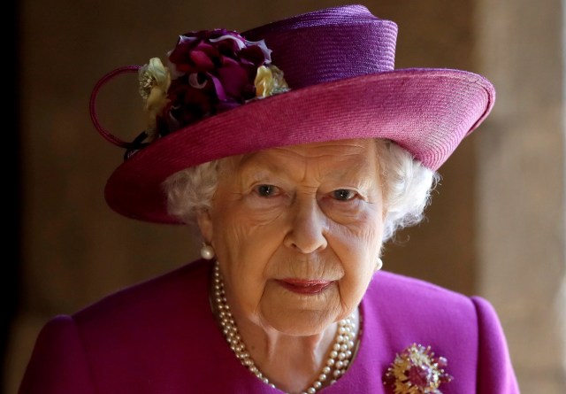 La reina Isabel del Reino Unido asiste a la inauguración de las "Galerías del Jubileo de Diamantes de la Reina" en la Abadía de Westminster en Londres, el 8 de junio de 2018. Kirsty Wigglesworth / Pool vía Reuters