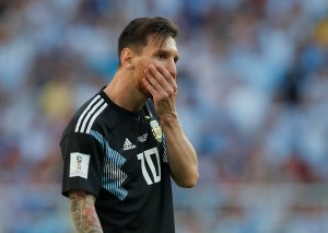 Los memes no perdonan a Messi tras el empate con Islandia