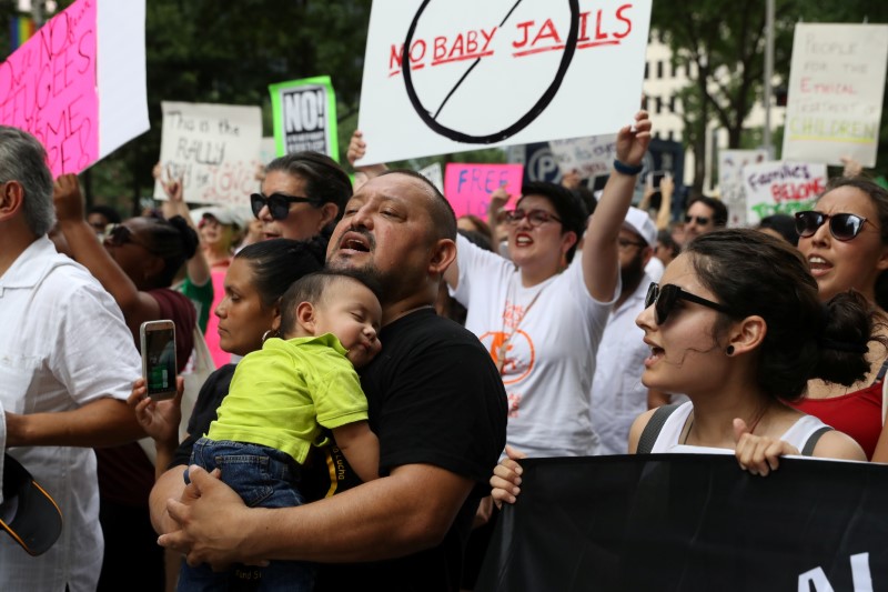 Miles alzan su voz en Nueva York para exigir fin de la cero tolerancia