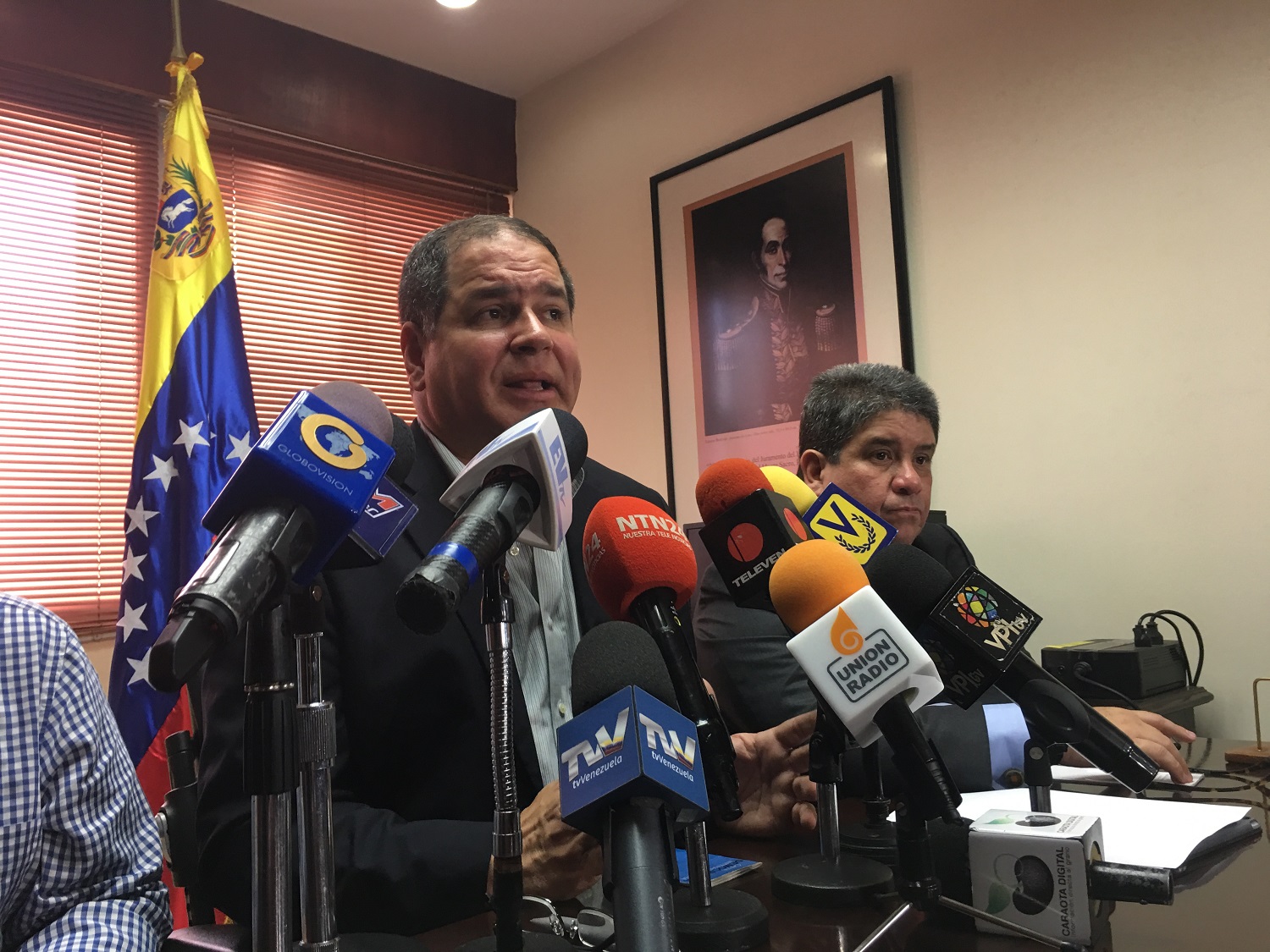 Comisión de Política Exterior anuncia proyecto para ayudar a la diáspora venezolana