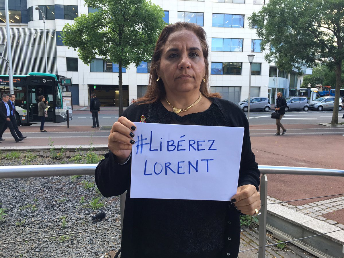 Lorent Saleh cumplió 45 días bajo aislamiento, denuncia su madre