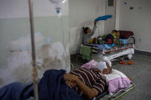 #EscombrosDeMaduro: La esperanza de vida languidece en los hospitales