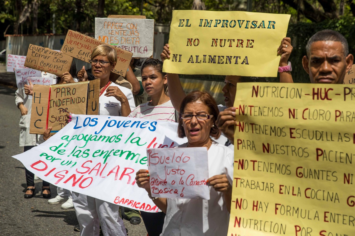 Maduro no acalla protestas de sector de la salud pese a anuncios de inversión