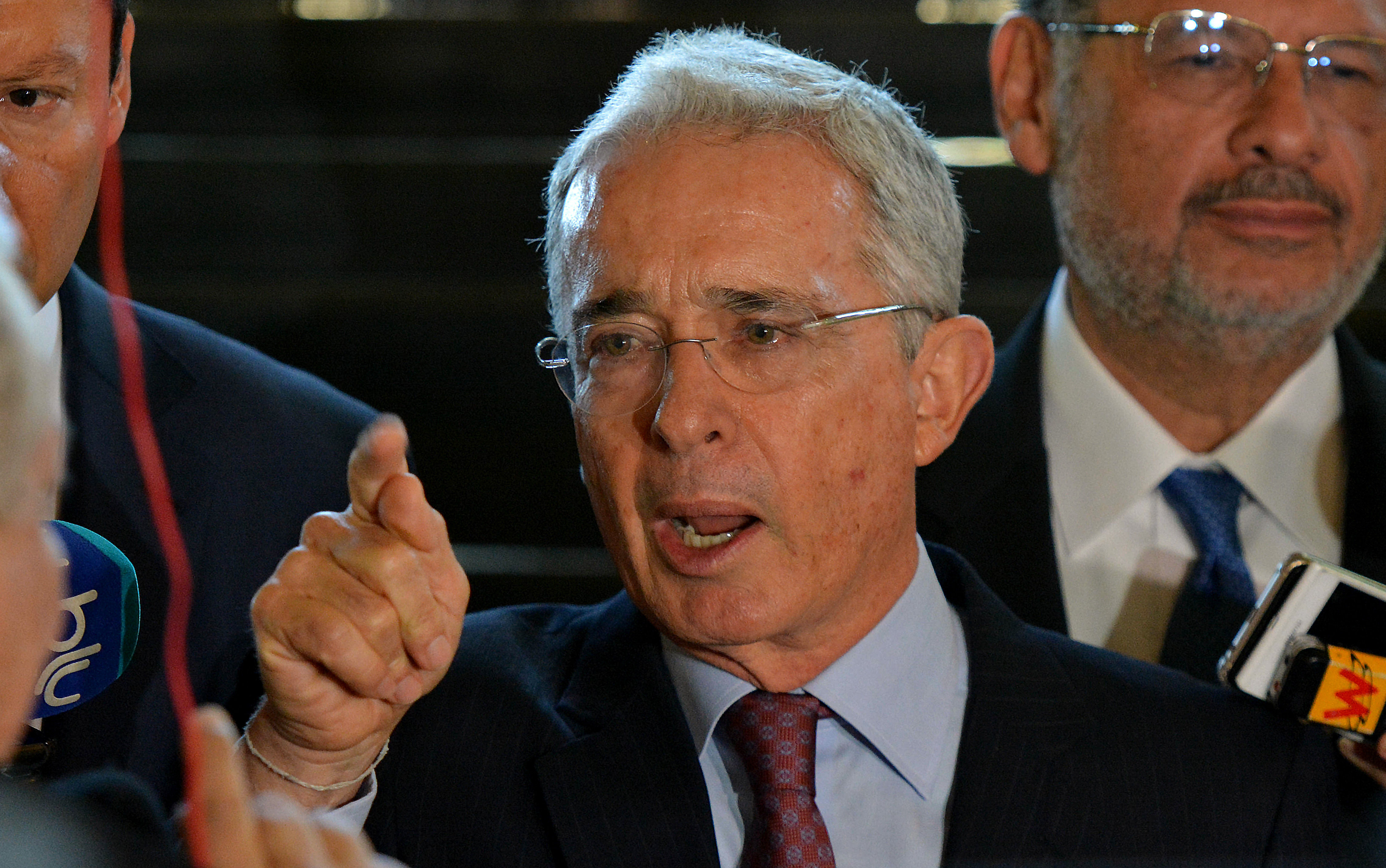 Defensa de Álvaro Uribe entablará nuevas acciones legales contra Iván Cepeda