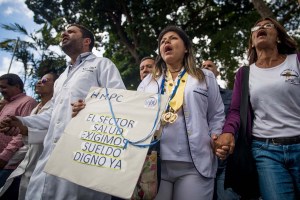 Human Rights Watch: Venezuela afronta crisis sanitaria por colapso de sistema de salud