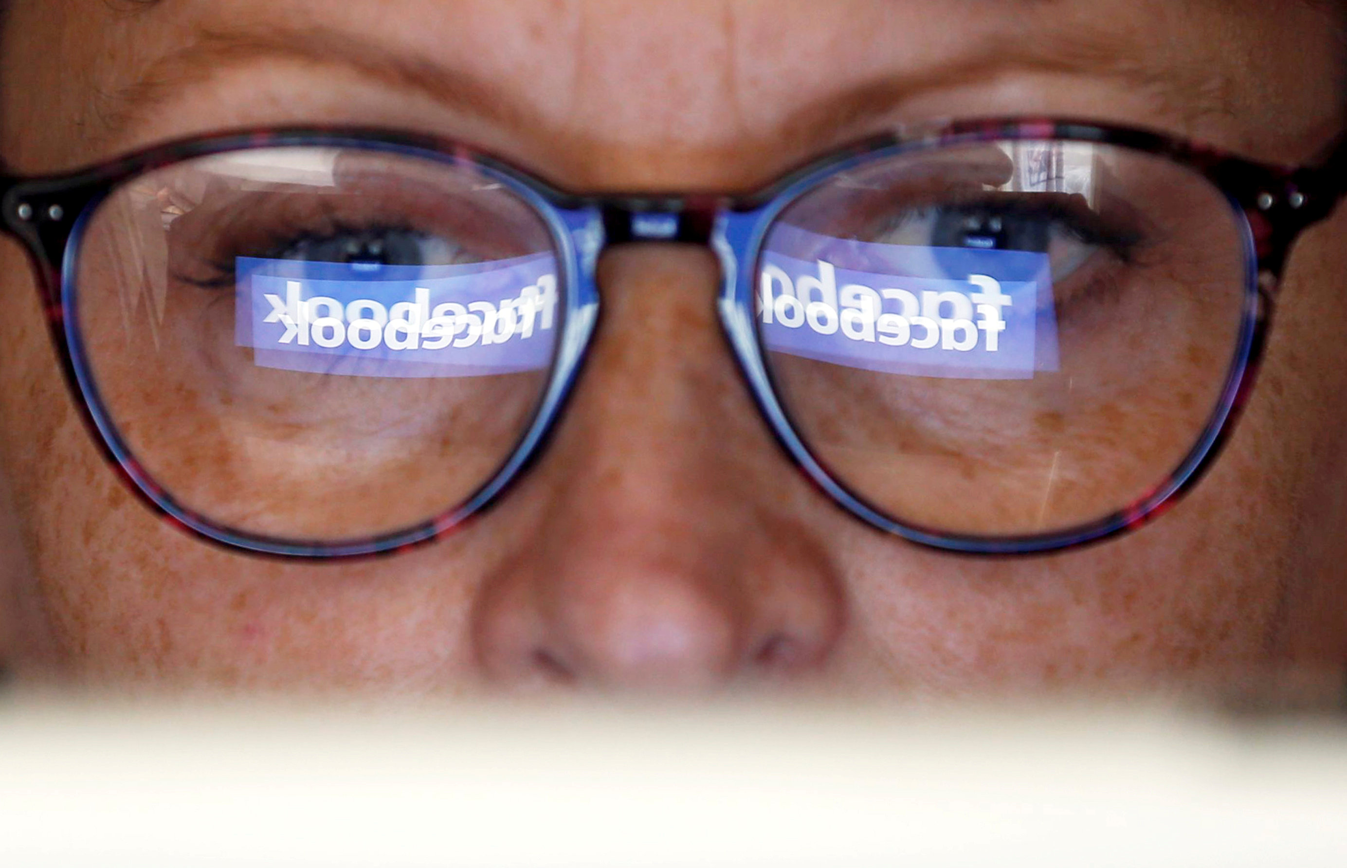 Facebook afirma que hackers accedieron a datos de 29 millones de sus usuarios