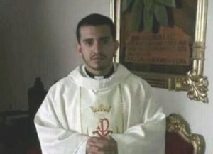 Trujillano se hacía pasar por sacerdote en una parroquia de Ecuador