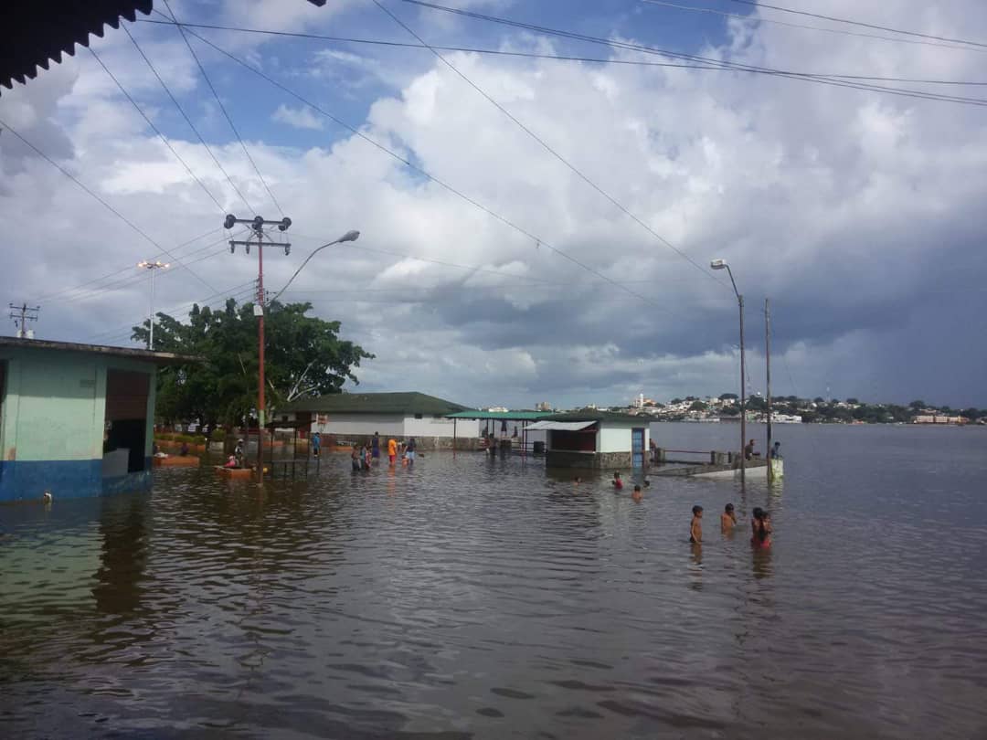 Denuncian contaminación en zonas afectadas por inundaciones en Amazonas (Video)