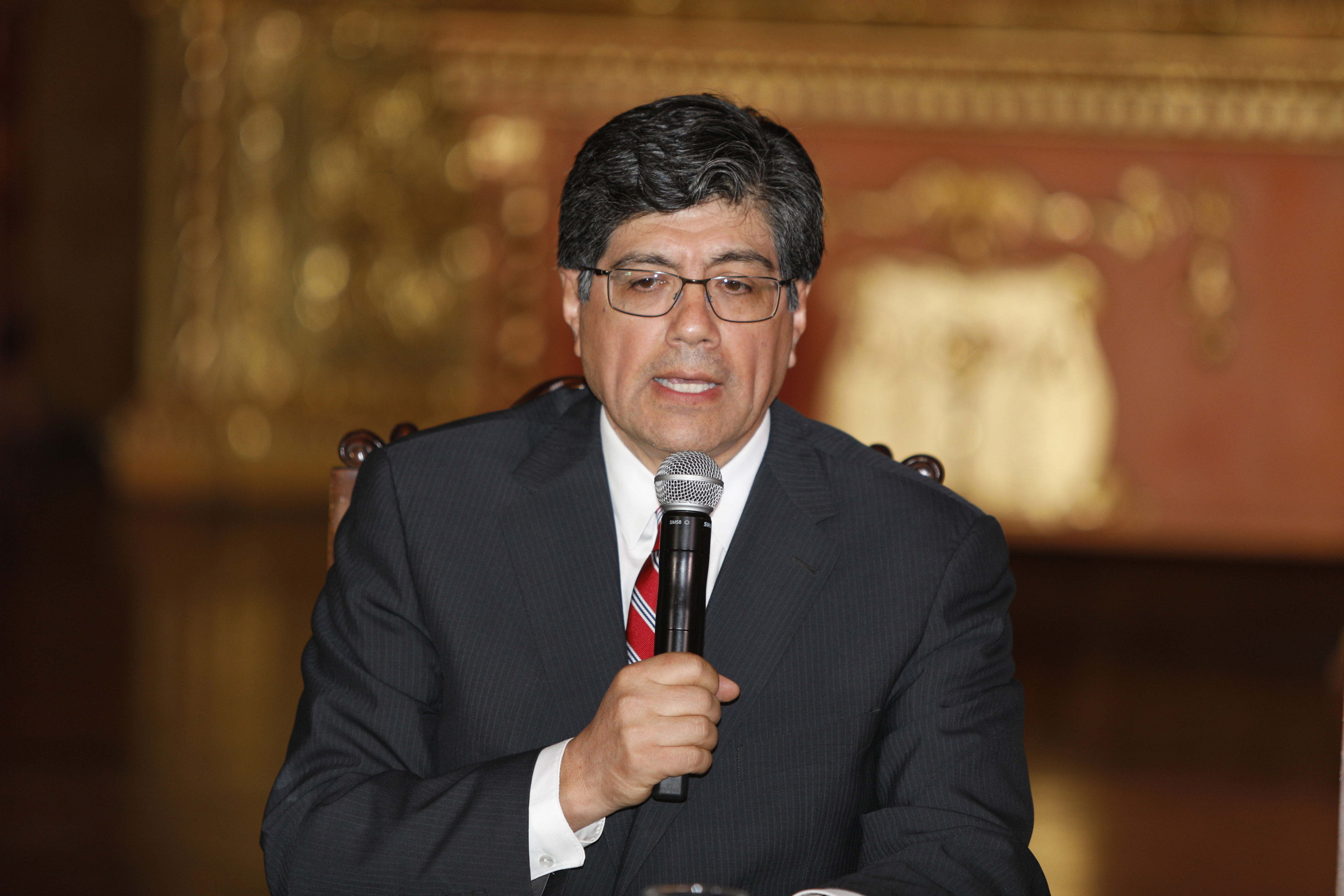Ecuador pide una sesión extraordinaria de OEA para denunciar intento de caos