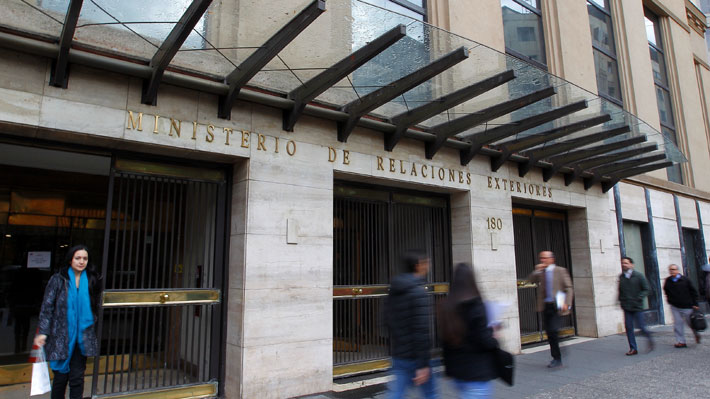 Cancillería chilena cita a representante de embajada de Venezuela por cobro de antecedentes penales a venezolanos