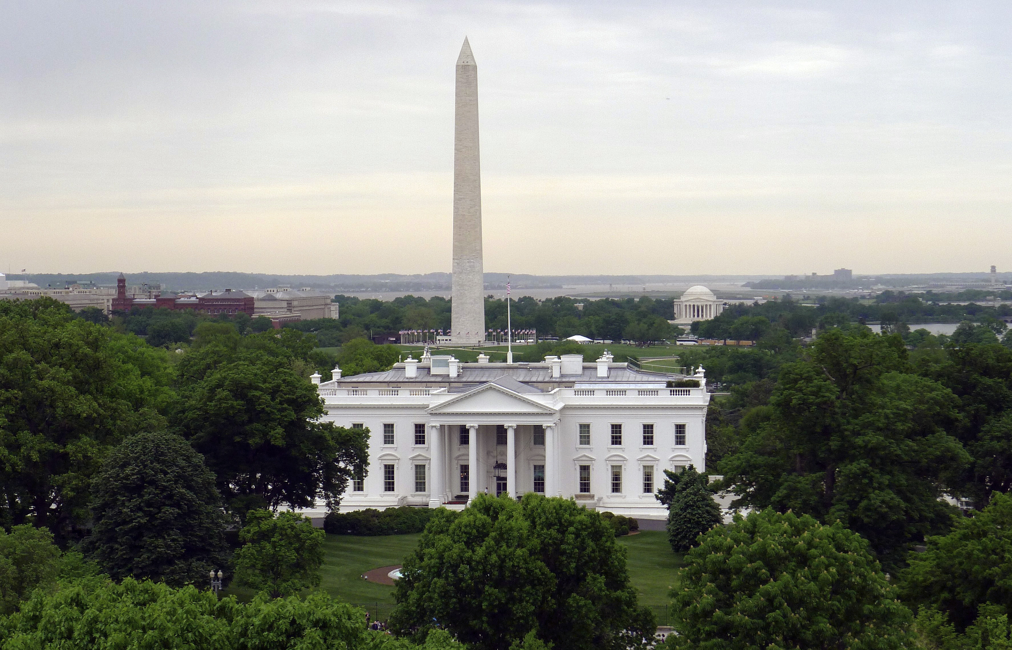 La Casa Blanca condena los intentos de ataques violentos a Clinton y Obama