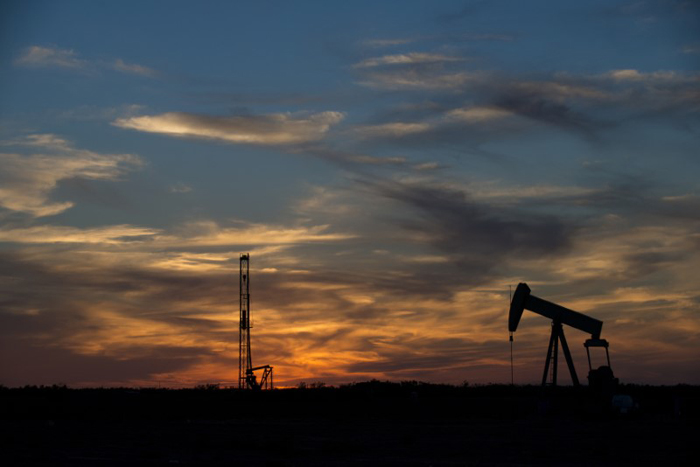 Precios del petróleo suben antes del inicio de las sanciones de EEUU a Irán