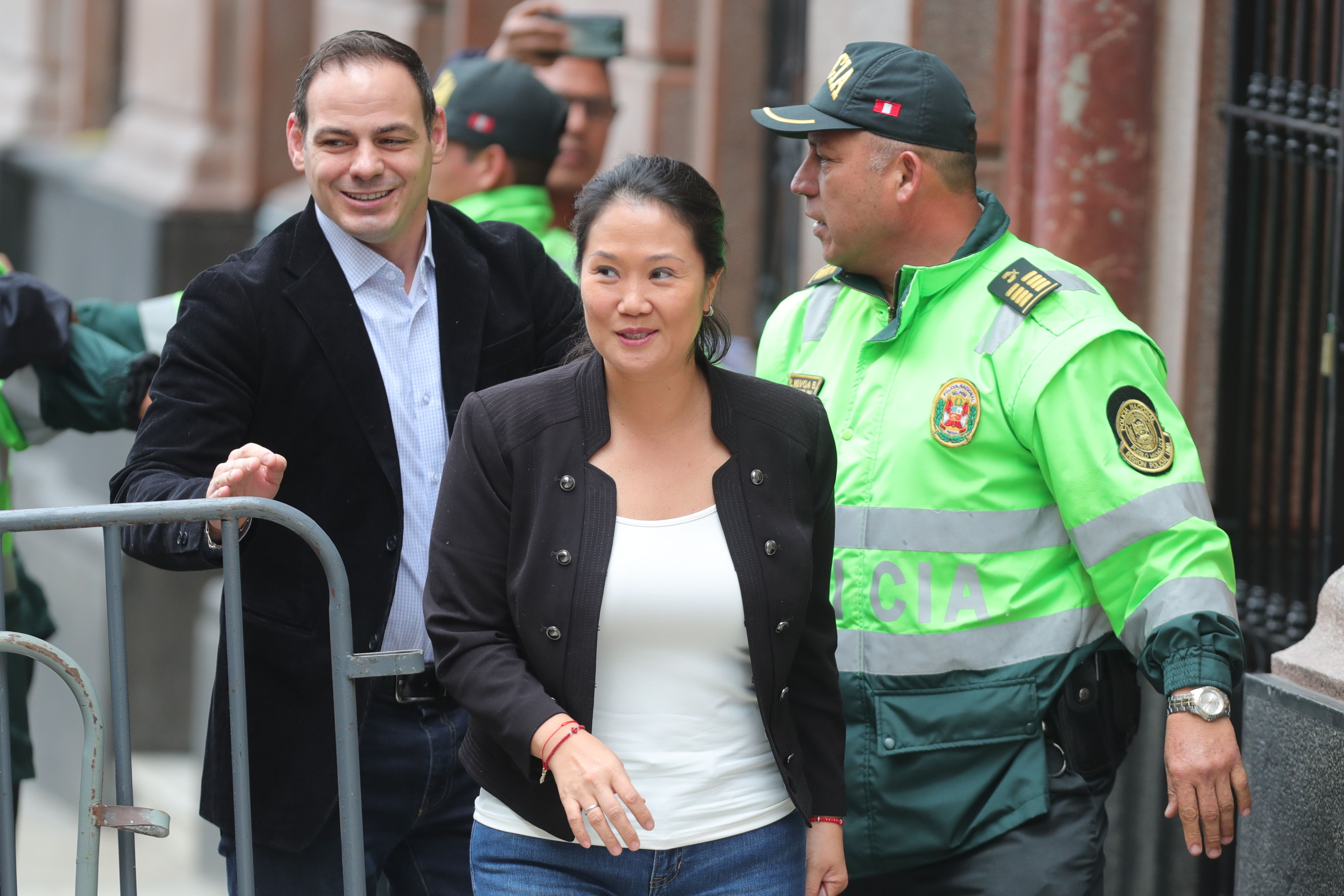 Fiscal solicita impedir la salida de Perú del esposo de Keiko Fujimori