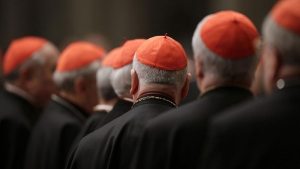 Casi 700 curas católicos de Illinois acusados de abuso sexual
