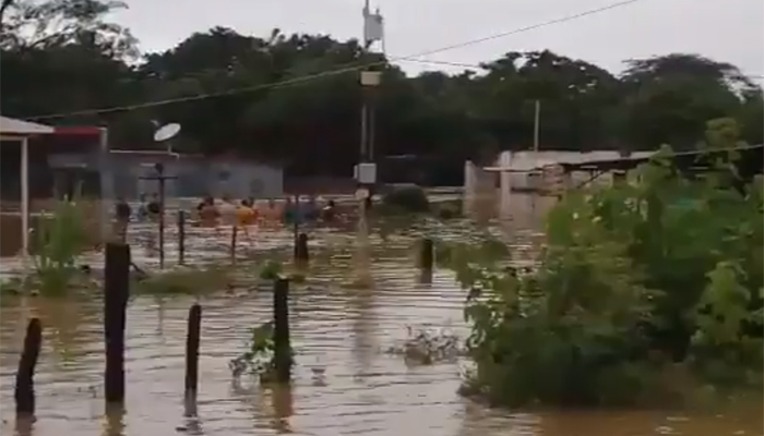 Decenas de familias afectadas tras inundaciones en Zulia #26Oct