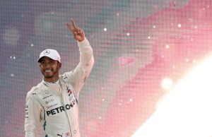 Lewis Hamilton lideró quinto año triunfal de Mercedes en F1, que despidió a Alonso