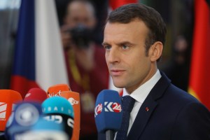 Macron y May hablarán sobre el Brexit el martes en París