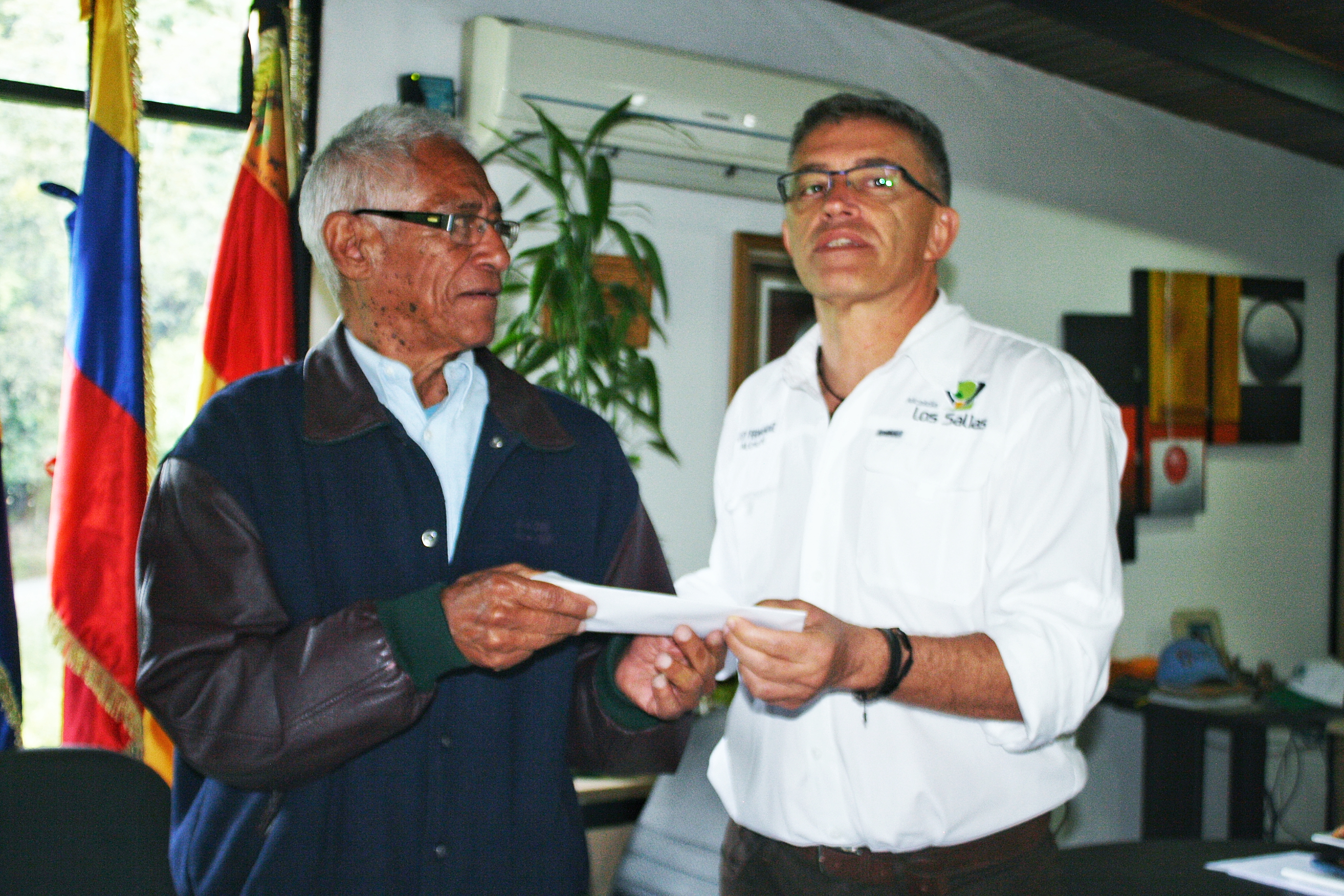 Alcalde de Los Salias crea Orden José Félix Rivas para destacado deportista del municipio