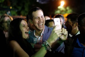 Cabildo abierto en Santa Mónica dejó ver a un Guaidó como figura de esperanza y libertad (Video)
