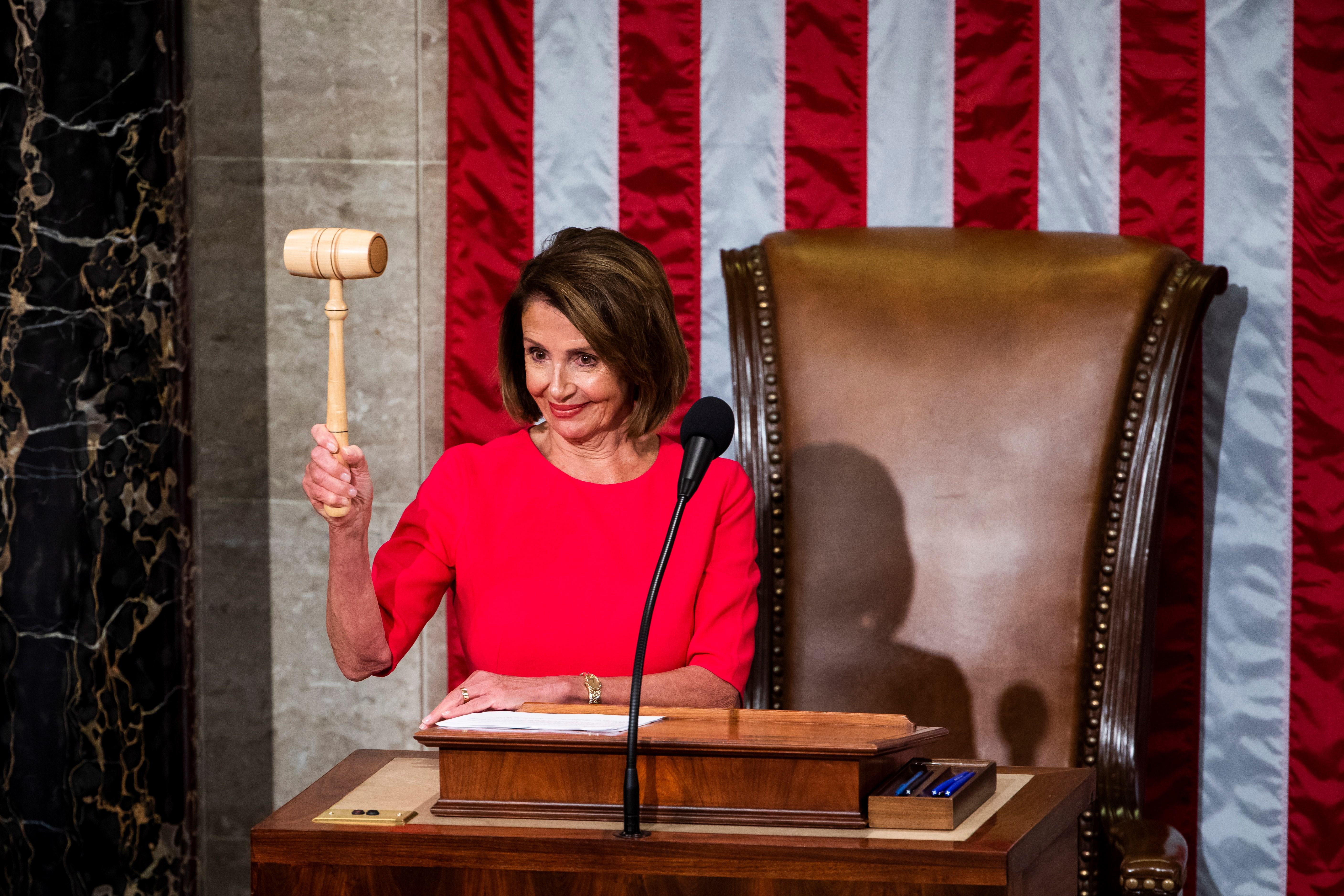 Quién es Nancy Pelosi, la líder demócrata que “vigilará de cerca” a Trump (Fotos)